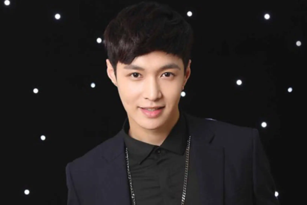 有关张艺兴微博被禁，揭秘非法事件，内娱圈首次亮起红灯