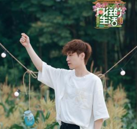 张艺兴|张艺兴加入《向往的生活》，最大的贡献，恐怕就是“吹牛皮”吧！