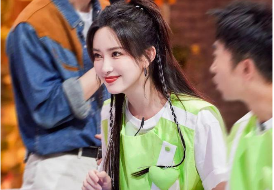 秦霄贤|《你好星期六》：哈尼520到，秦霄贤官宣恋情？