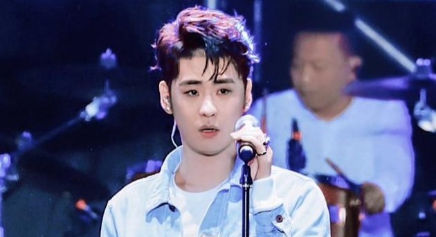 相声界要易主了？德云社台柱子纷纷转行，曹云金却像极了郭德纲