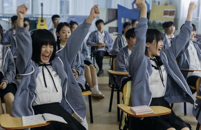 周翊然张淼怡吻戏贴脸花絮