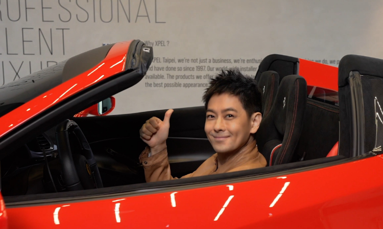 林志颖现身机场,车祸后首次在大陆露面,状态老了许多