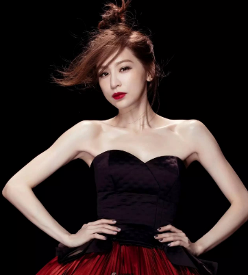 王心凌|王心凌坐热气球唱彩虹的微笑,心凌姐姐的感情路也不好走!