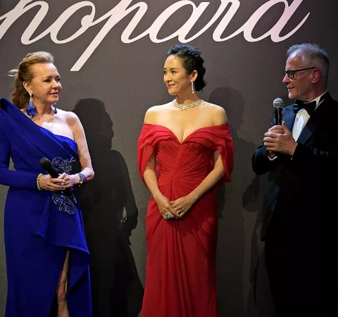 戛纳|戛纳之夜,各类美女的争奇斗艳,花枝招展