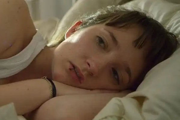 壳中裂缝|精彩的剧情，讲述了一个演员的诞生过程，《壳中裂缝》的剧情有多么好看