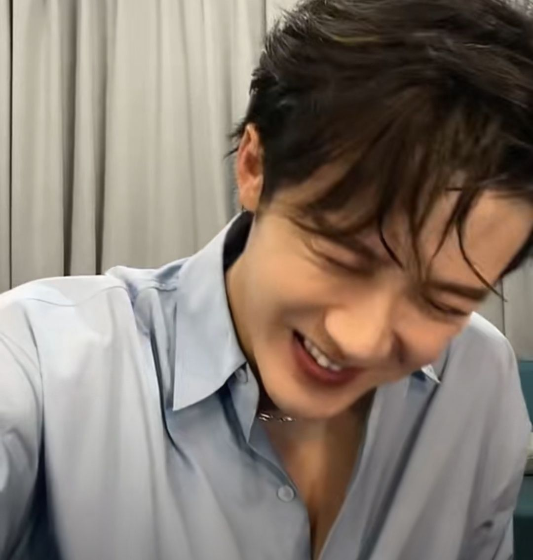 檀健次七夕晚会再现《长相思》歌曲!直播吃瓜第二季播出时间!