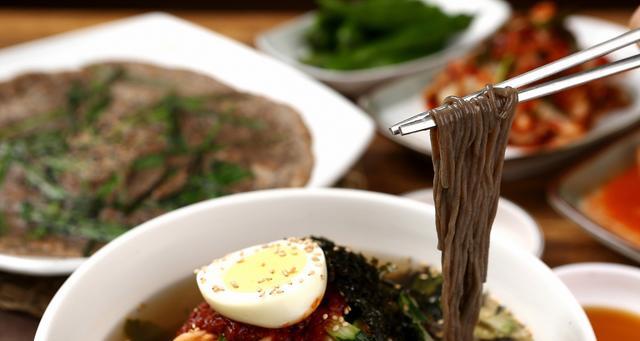 面条|这10碗面在国内超受欢迎,南北平分秋色,你的家乡是哪一碗?