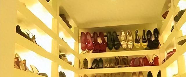 大快人心！花17亿买“楼”害人的张庭夫妇，如今下场凄惨