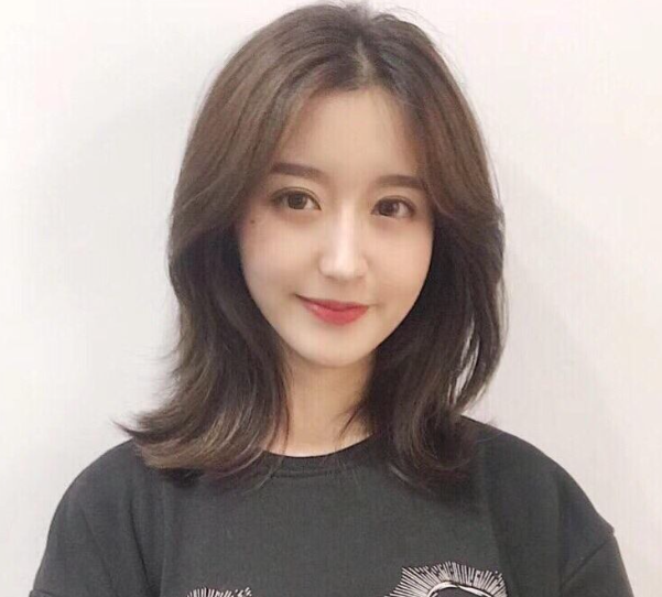 短发 尝试一下齐颈发，洋气减龄，谁剪谁美