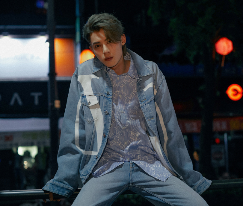 王鹤棣|王鹤棣长相帅气,性格也讨喜,能驾驭各种风格和造型