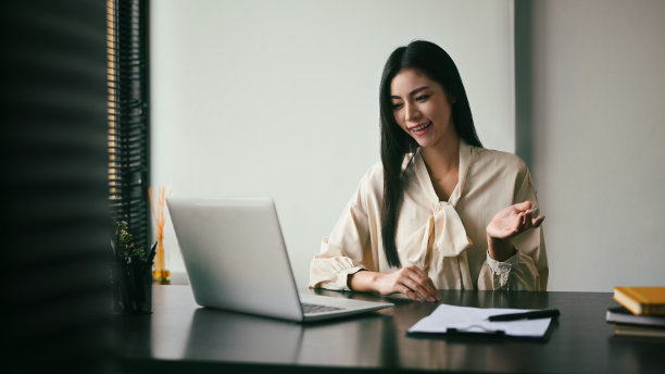 营养师|老板如果有多个办公室,而你们分管同样的事情,如何安排工作?