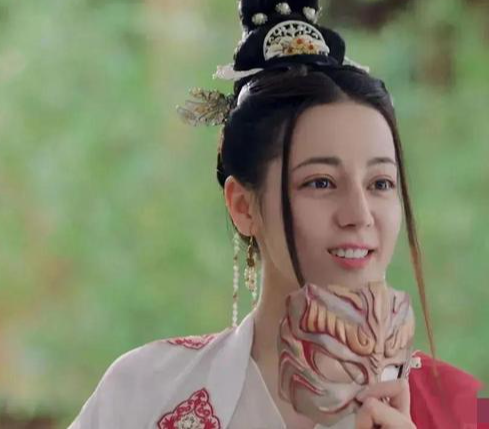 虎牙|半个娱乐圈都做牙，假牙成了潮流，“丑”的千奇百怪一笑就露馅