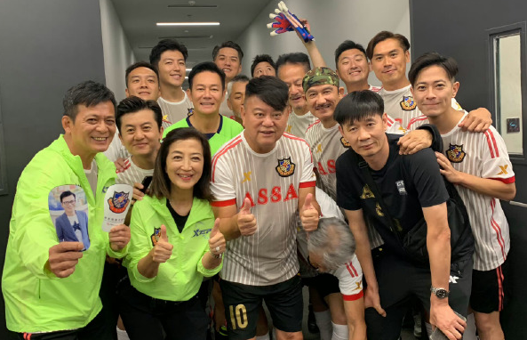 村超爆火!中国香港明星足球队来袭,陈百祥乐开花,仍等待审批
