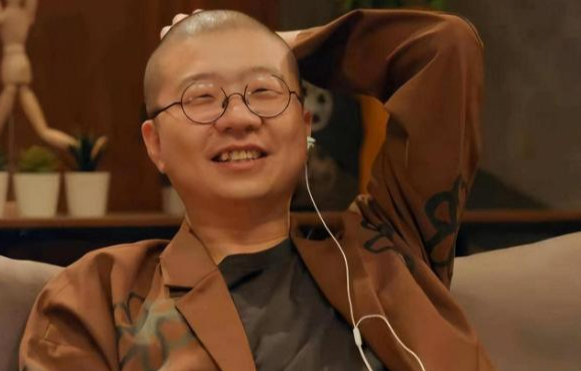 把假货当真的卖,粉丝不买张口就骂,这几位的吃相太难看