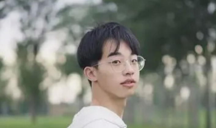 属牛|生肖狗,庚辰大运庚金旺,整体来说是属于顺顺当当的大运