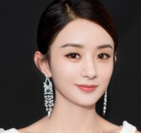 赵丽颖|赵丽颖近日穿搭,穿3万西装配1万5衬衫,上班族直呼买不起!