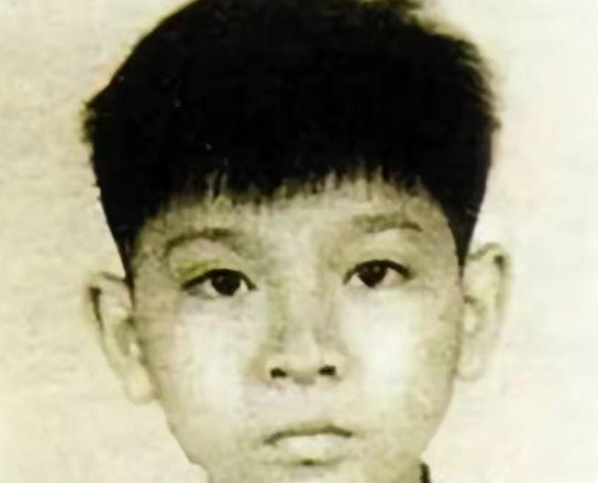 “全盘皆崩”的四大天王?刘德华走红后,爸爸丧礼竟成为娱乐界最大“笑话”!