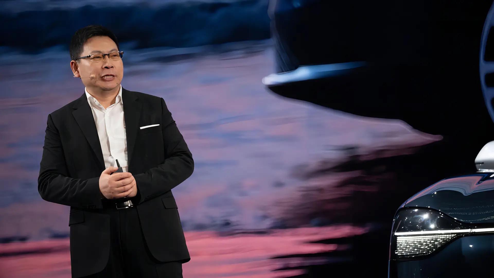 苹果面临挑战：华为鸿蒙HarmonyOS公测开启，走上崛起快车道！