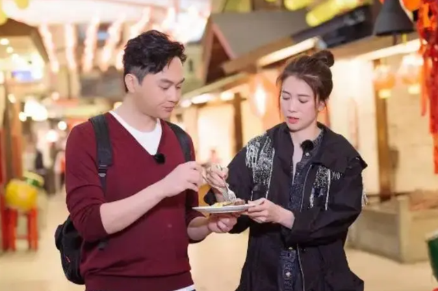 世上渣男千千万，最怕张智霖这种，20多年婚姻袁咏仪的心酸谁懂？