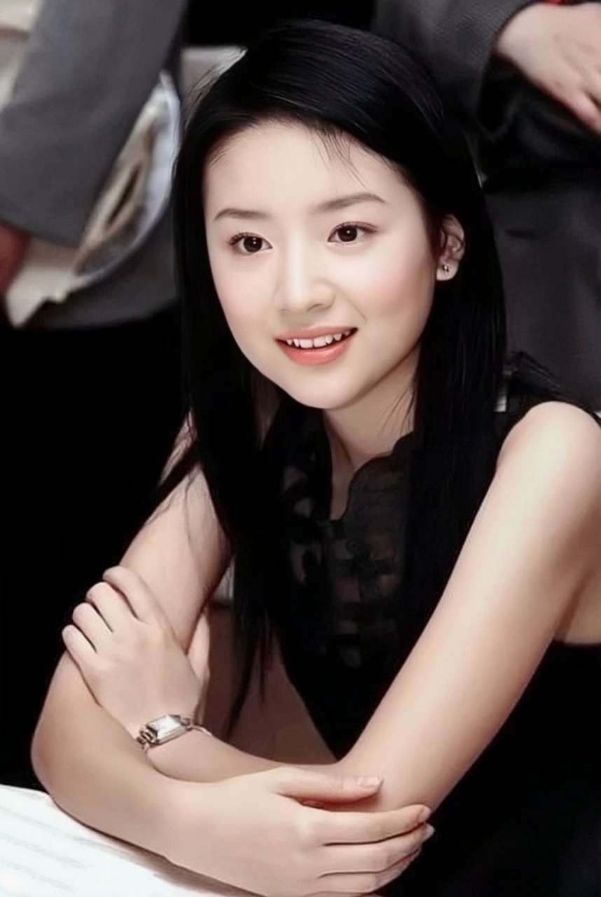 难怪于正说《如懿传》只董洁一个能打的,纪录片里,她美得好出众