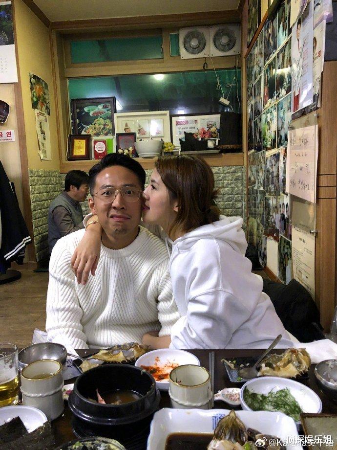 吴千语晒合照为老公庆生,甜喊施伯雄“我的爱”,婚后越爱越高调