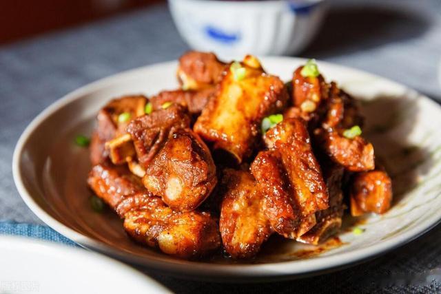 立秋后,贴秋膘还是吃肉过瘾,推荐5道“硬菜”,入秋后有好菜了