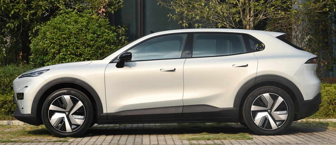 年底买车别着急，这3款未来5年都是主流SUV，最后一辆纯电续航近800km