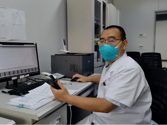 不建议老人吃面条？医生提醒：不想住进医院，这2类老人要少碰