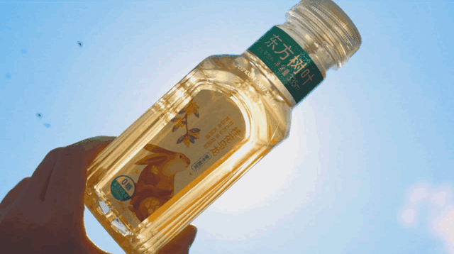 销量破10亿！曾是中国“最难喝的饮料”，如今为何被中年男人买疯