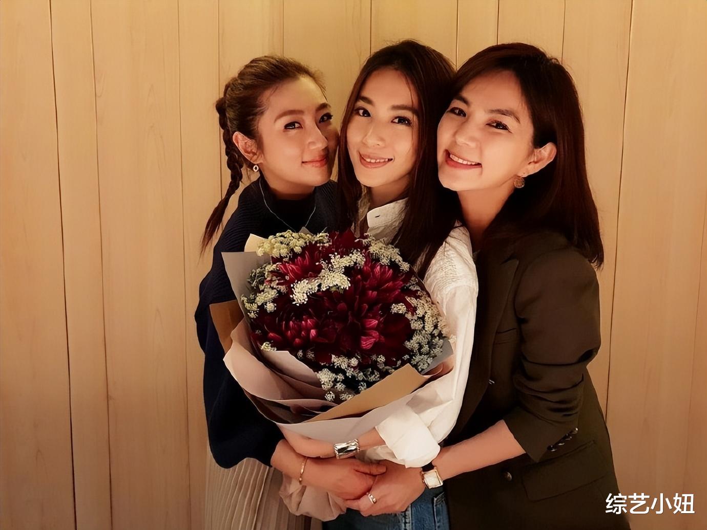 SHE合体为田馥甄庆生，40多岁的年纪，三人状态相差太大！