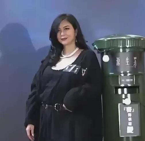 无滤镜大变样,吴家丽膀大腰圆,陈德容撞脸杨幂,高圆圆铁桶身材