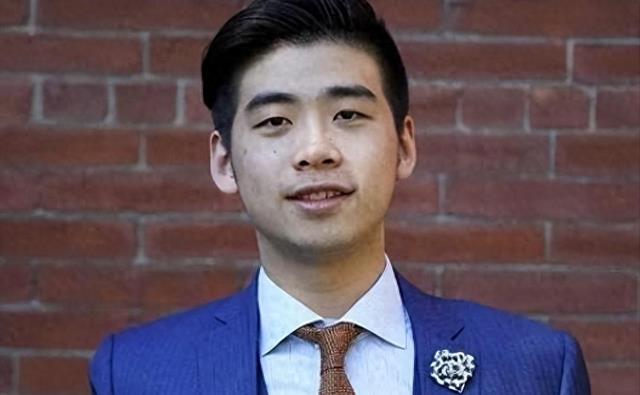 5年后,再看那个21岁就迎娶赌王千金的哈佛学霸,他如今怎样?