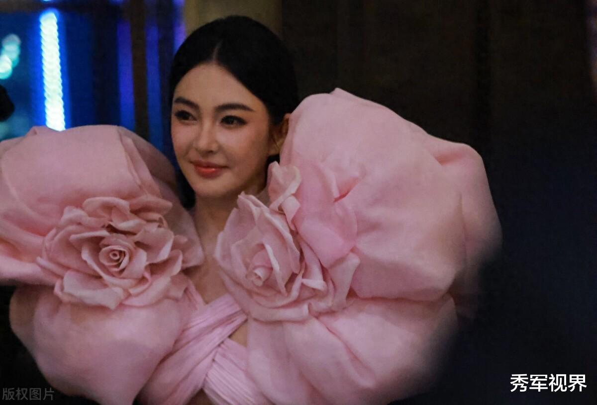 张雨绮婚纱曝光！四年等爱，谁将成为她的真命天子？