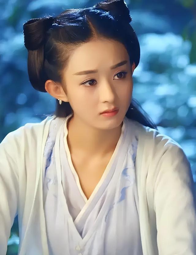 狼子野心藏不住，不断“利用”他人一路上位的赵丽颖，终于暴露了