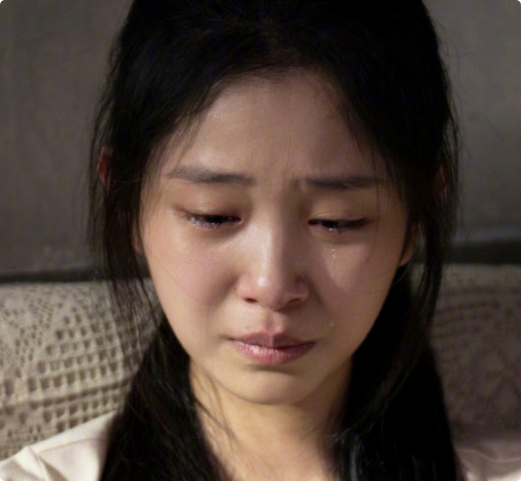 相貌平平,演技尴尬,关系户三个字直接写在《第二十条》女五号脸上