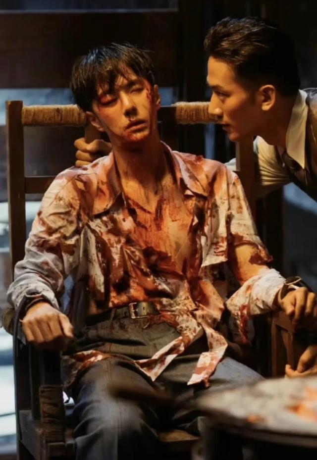 《追风者》隐喻太绝了!一个镜头,完美暗示魏若来沈图南关系变化