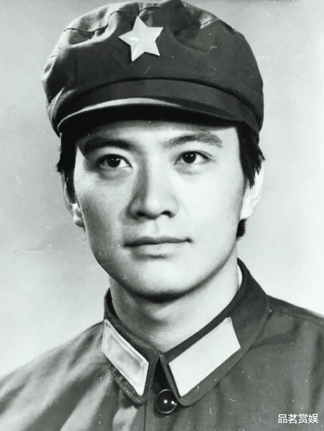 他外出拍戏时妻子在家被害，30年后仍不敢再提，如今周里京怎样了