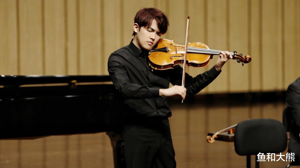 曝36岁张雨绮新恋情，带孩子与男方约会不避讳，男方风评一言难尽