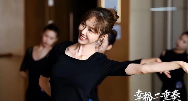 笑不活了,姜妍恋情曝光上热搜,我却笑死在吉吉国王刘冠麟评论区