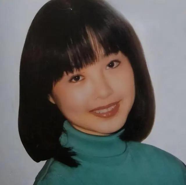 几位“纸片人”明星，皮松肉垮青筋突出仍旧不甘心，各有各的心酸