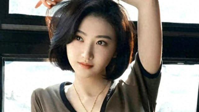 哇！景甜二次发育了吗？怎么身材突然变得这么好！