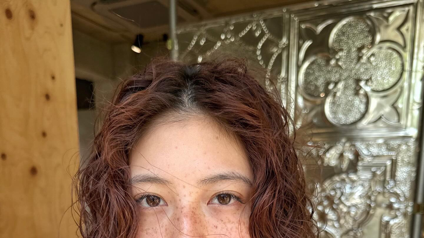 别再留长发了，齐脖波波头才是最美发型，快试试吧