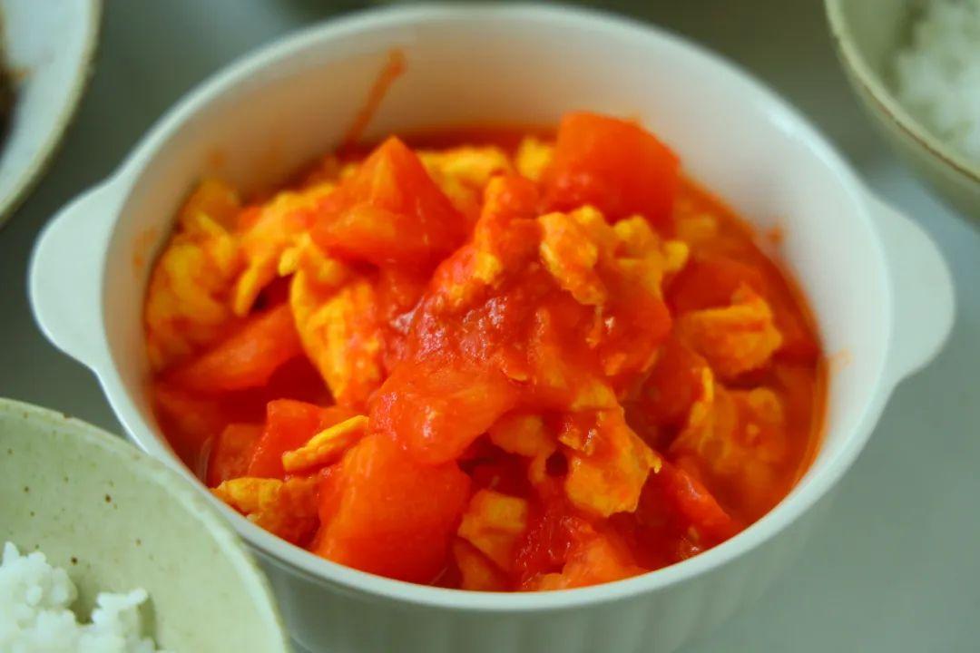 7月入伏,我家最喜欢的2道菜:一蒸一小炒,搭配1素汤,清爽祛湿