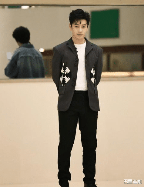 黄晓明的体面全被叶珂造完了!叶珂前夫的发言,再次让黄成为笑柄