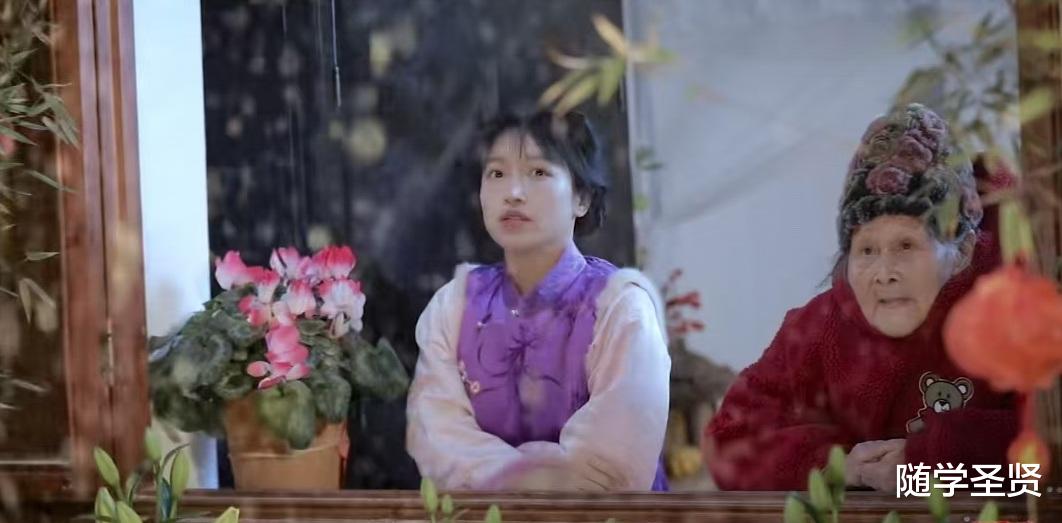 时隔3年多李子柒复出回归的第一条作品,紫漆衣柜寓意子柒已归