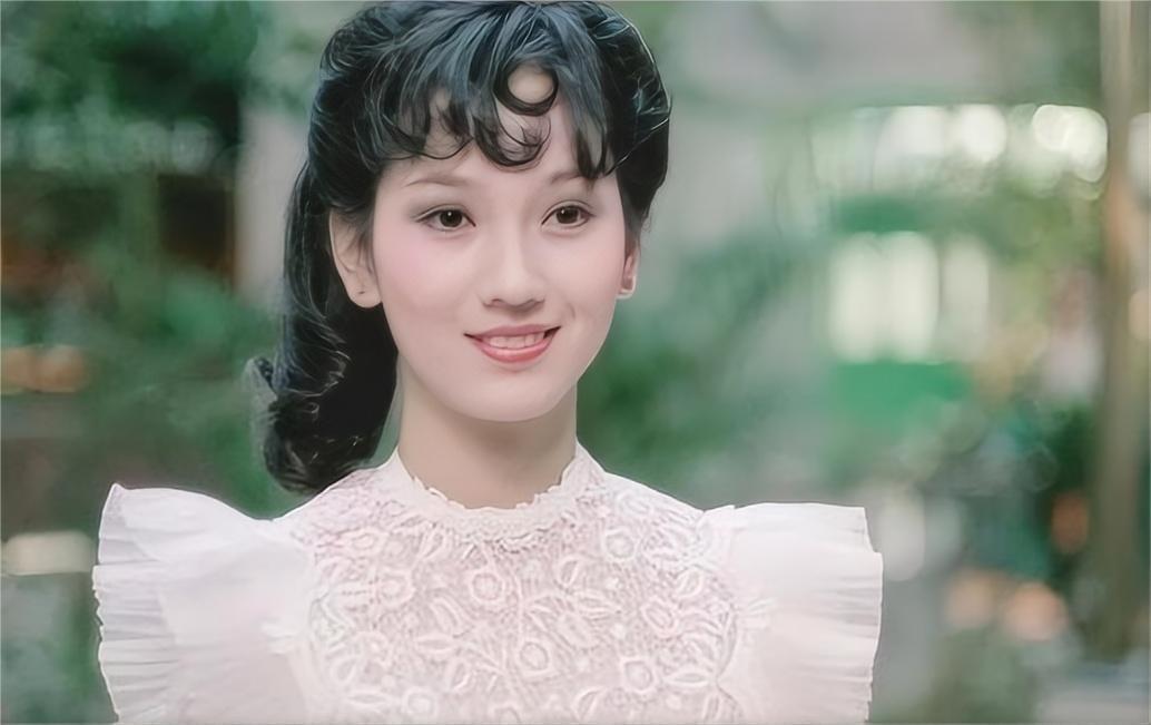 30年后再看赵雅芝和叶童,婚姻幸不幸福,全写在脸上了?(上)