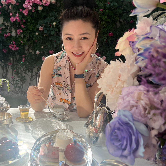 倒追陆毅4年,情断王志文,嫁富豪老公成寡妇,拿130亿笑着活下去