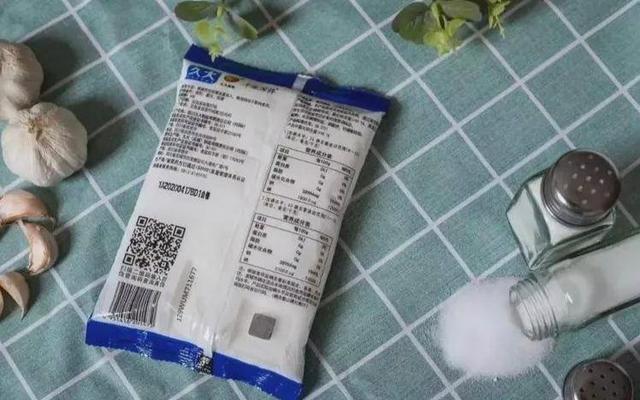 买食用盐，挑“海盐”还是“精盐”？早知早受益，了解再买不吃亏