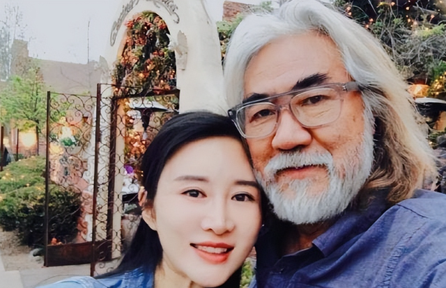 深扒之下,找到了杜星霖甘愿为张纪中忍受“钢丝穿乳”之痛的原因