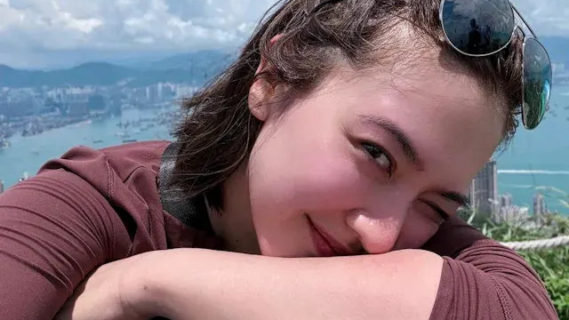 TVB“民选港姐”上围激增，网友大赞少女味十足，观众期望复出拍剧